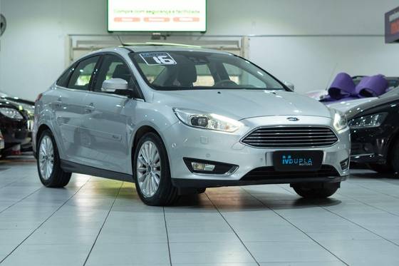 FORD FOCUS 2.0 TITANIUM PLUS SEDAN 16V FLEX 4P POWERSHIFT FORD FOCUS 2.0 TITANIUM PLUS SEDAN 16V FLEX 4P POWERSHIFT